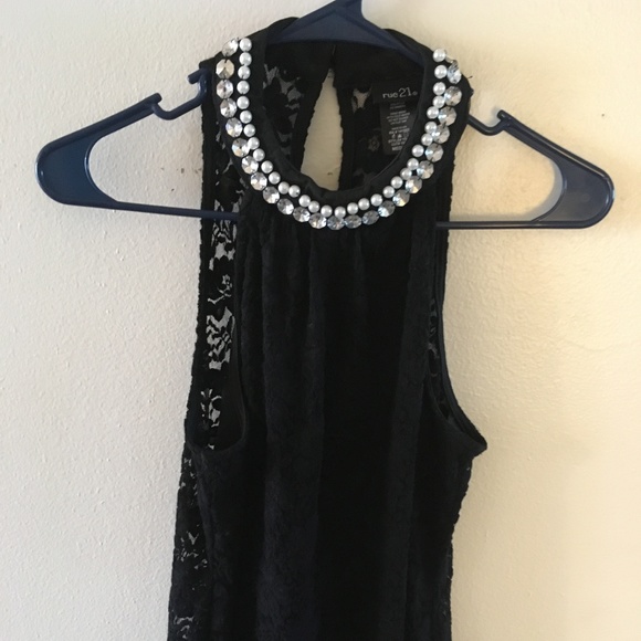 Medium Rue 21 Black Lace Sleeveless Top - Picture 1 of 7